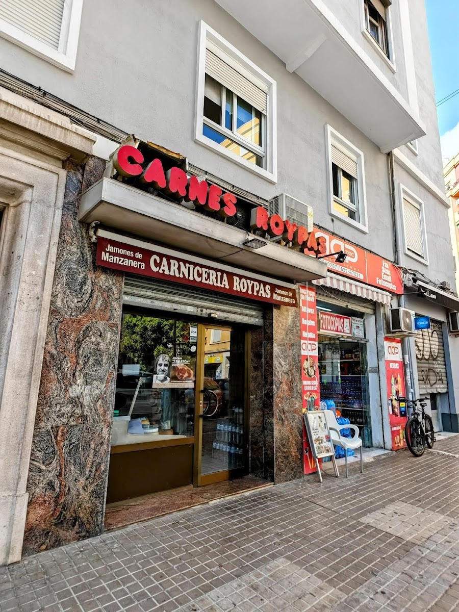 Exterior Carnes Roypas